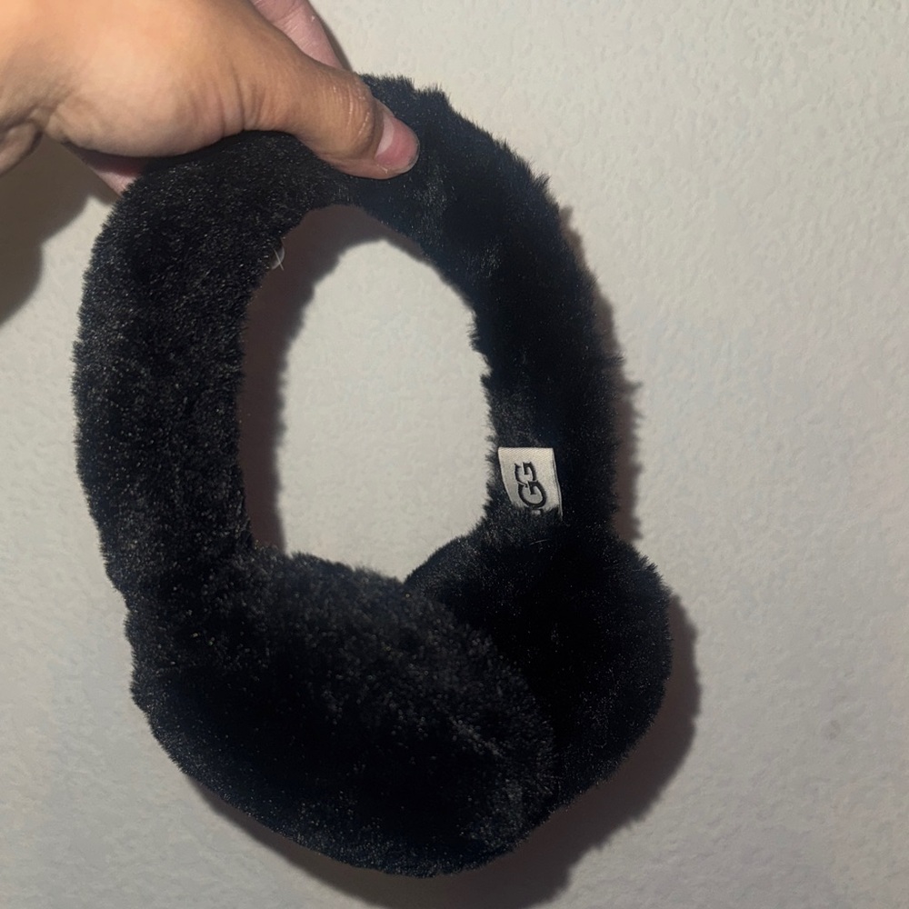 UGG Black  Earmuffs